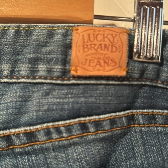 Lucky Brand vintage bootcut blue jeans - Picture 4 of 9
